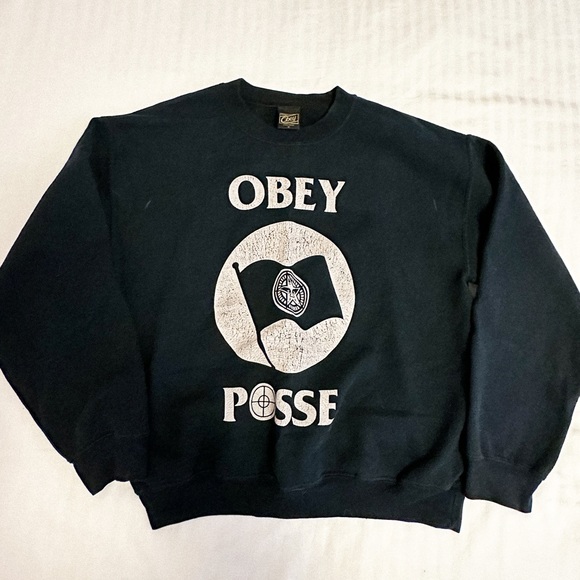 OBEY Black Crewneck - Picture 1 of 3